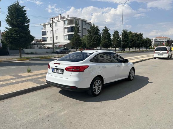 Sahibinden ford focus hatasiz boyasiz degisensiz 