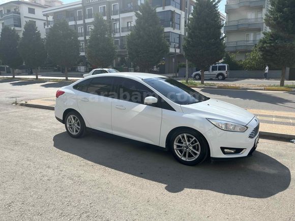 Sahibinden ford focus hatasiz boyasiz degisensiz 