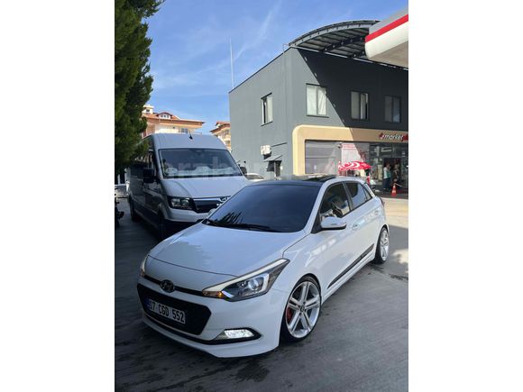 •L200 Takası olur•Hyundai i20 1.2 MPI Elite 2017 Model  135.500 km Beyaz