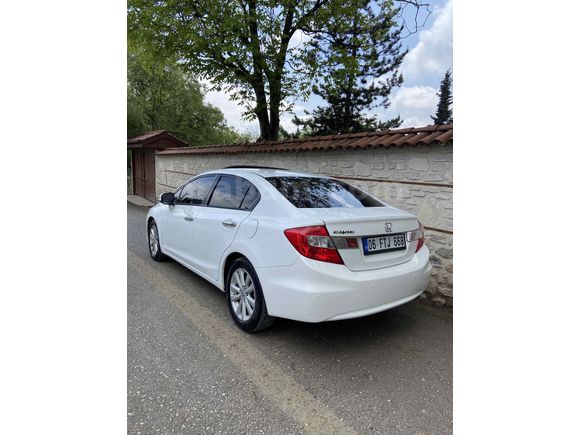 Sahibinden Honda Civic 1.6i VTEC Eco Elegance 2012 Model Karabük