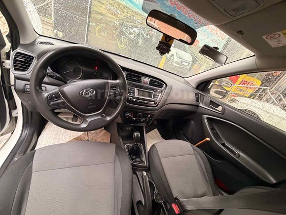 Sahibinden Hyundai i20 1.2 MPI Jump 2017 Model  238.000 km Beyaz