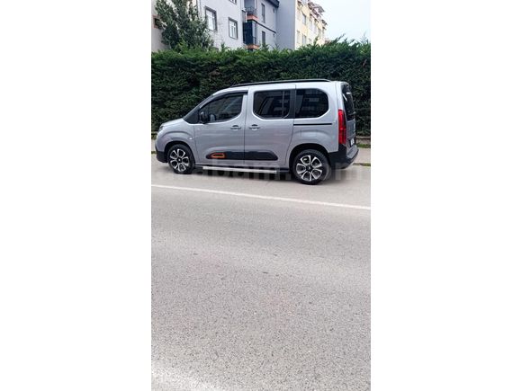 Sahibinden Citroen Berlingo 1.5 BlueHDI Shine Bold 2023 Model  27.000 km Gri
