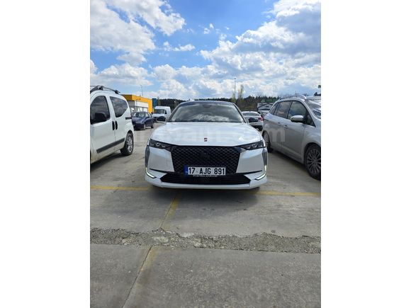 Sahibinden DS Automobiles DS4 1.5 BlueHDi Performance Line 2023 Model