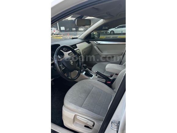 Sahibinden Skoda Octavia 1.6 TDI Elegance CR 2013 Model