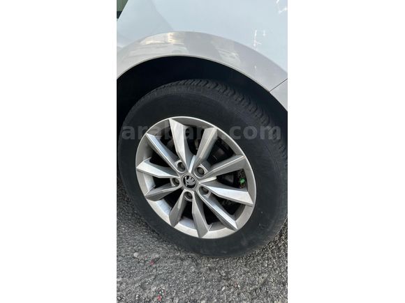 Sahibinden Skoda Octavia 1.6 TDI Elegance CR 2013 Model