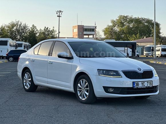 Sahibinden Skoda Octavia 1.6 TDI Elegance CR 2013 Model