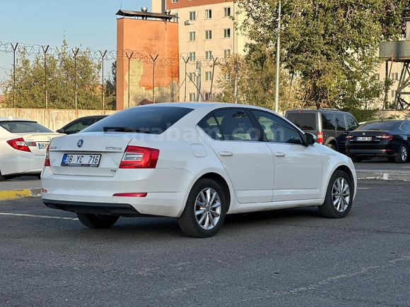 Sahibinden Skoda Octavia 1.6 TDI Elegance CR 2013 Model