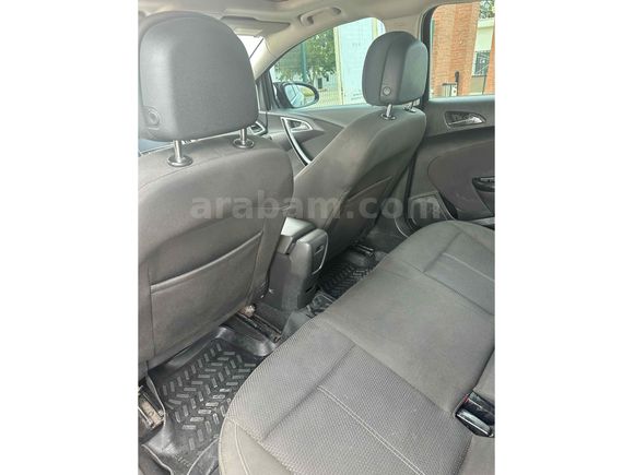Sahibinden Sunrooflu Opel Astra 1.4 T Cosmo 2013 Model 