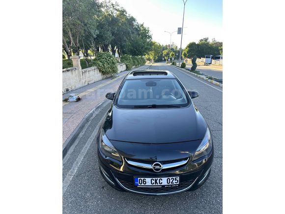 Sahibinden Sunrooflu Opel Astra 1.4 T Cosmo 2013 Model 