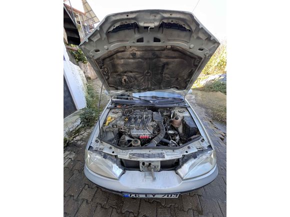 Sahibinden Renault Megane 1.8 Dynamique 2002 Model 