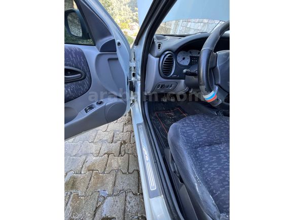 Sahibinden Renault Megane 1.8 Dynamique 2002 Model 