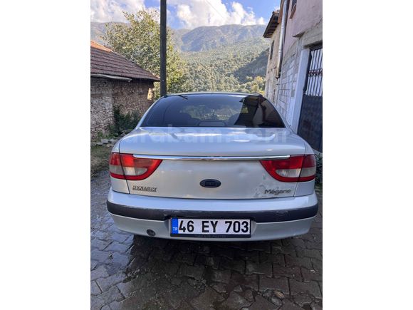 Sahibinden Renault Megane 1.8 Dynamique 2002 Model 