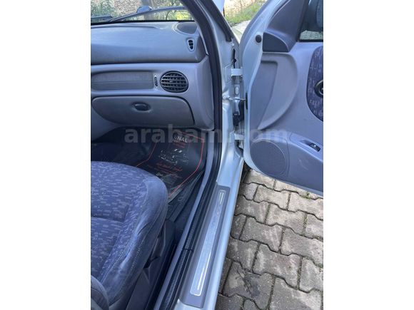 Sahibinden Renault Megane 1.8 Dynamique 2002 Model 