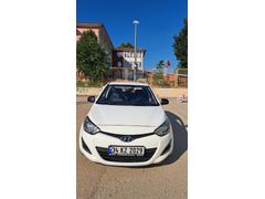 Sahibinden Hyundai i20 1.4 CRDi Jump 2014 Model  53.000 km Beyaz