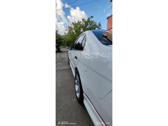 Sahibinden Honda Civic 1.6i VTEC ES 2001 Model  256800 km Beyaz