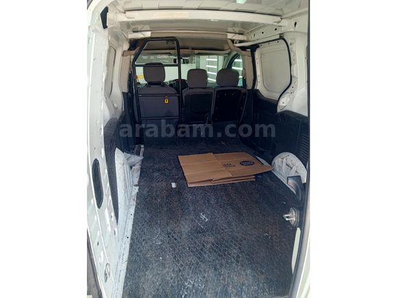 Sahibinden Peugeot Partner 1.6 HDI Comfort Pack 2015 Model  208.000 km Beyaz