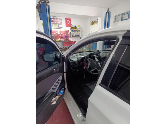 Sahibinden Hyundai Accent Blue 1.4 CVVT Mode 2016 Model