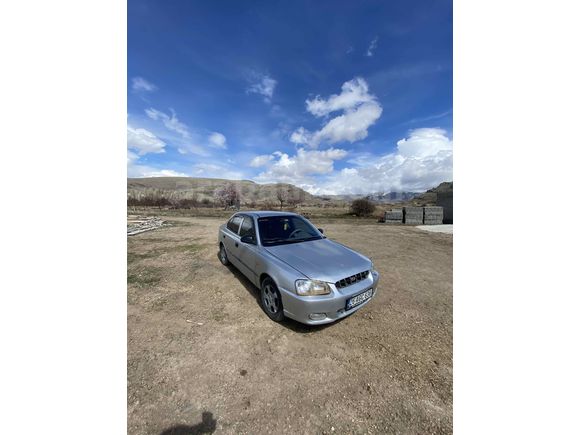 Sahibinden Hyundai Accent 1.5 1.5i GL 2000 Model  232.000 km Gri
