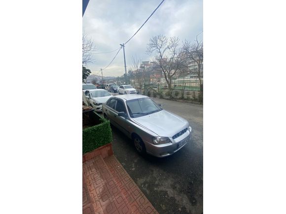 Sahibinden Hyundai Accent 1.5 1.5i GL 2000 Model  232.000 km Gri