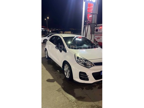 Sahibinden Kia Rio 1.4 CVVT Comfort 2015 Model  57.000 km Beyaz