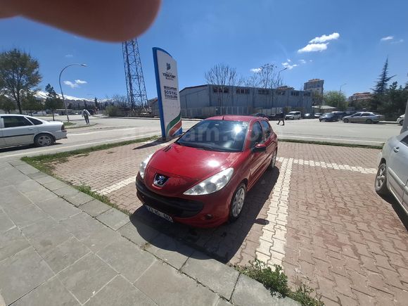 Sahibinden Peugeot 206+ 1.4 Sportium 2011 Model  145000 km Kırmızı