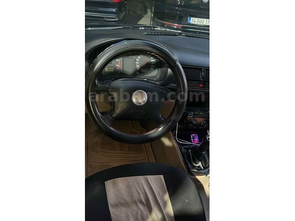Sahibinden Volkswagen Golf 1.6 Trendline 2000 Model 