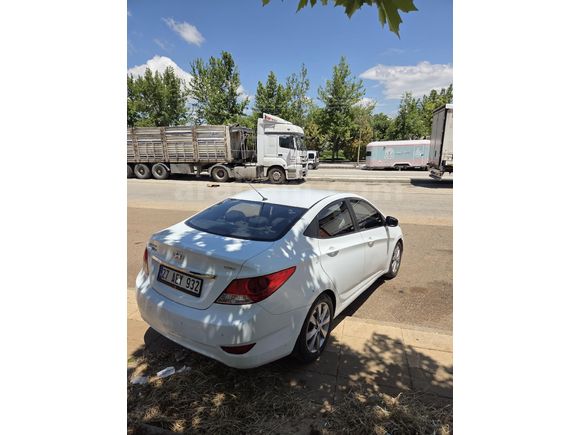 Sahibinden Hyundai Accent Blue 1.6 CRDI Prime 2013 Model