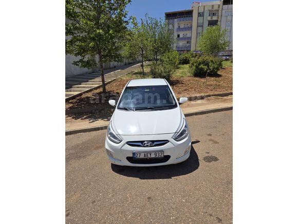 Sahibinden Hyundai Accent Blue 1.6 CRDI Prime 2013 Model