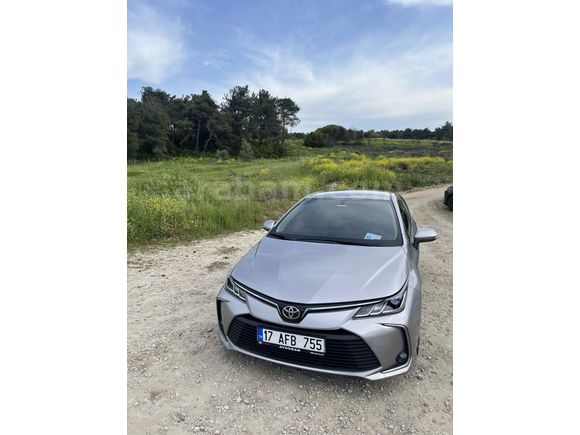 Sahibinden Toyota Corolla 1.5 Dream Multidrive 2021 Model  61000 km