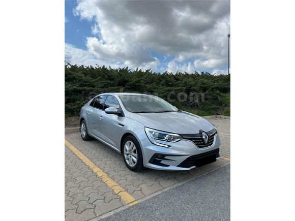 Sahibinden Renault Megane 1.3 TCe Joy Comfort 2023 Model