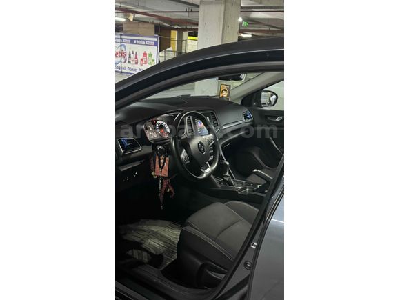 Sahibinden Renault Megane 1.3 TCe Touch 2021 Model 