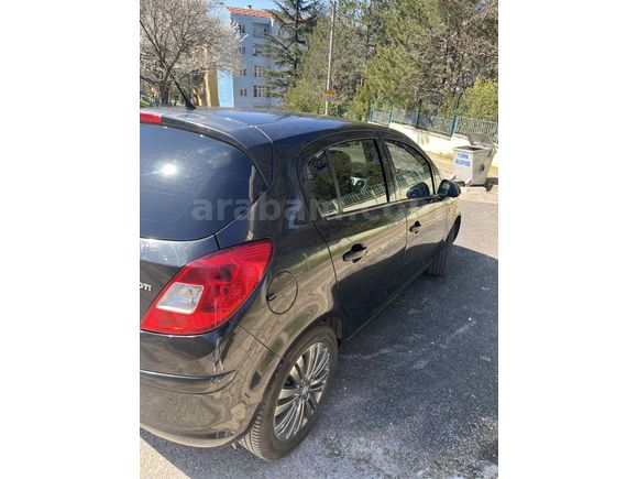 Sahibinden Opel Corsa 1.3 CDTI  2013 Model  165.000 km Siyah