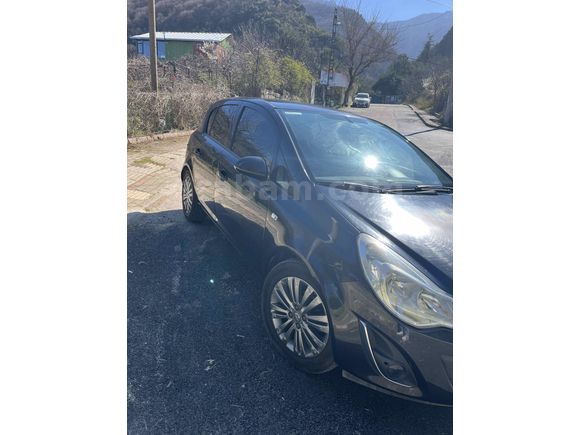 Sahibinden Opel Corsa 1.3 CDTI  2013 Model  165.000 km Siyah