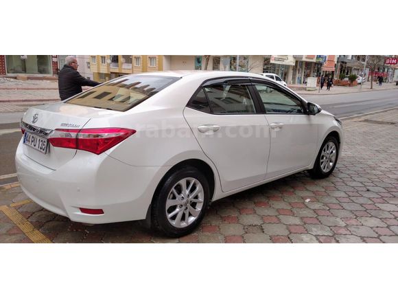 Sahibinden Toyota Corolla 1.33 Life 2014 Model