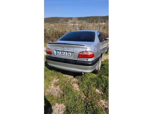 Sahibinden Toyota Avensis 1.8 Terra 2001 Model Kocaeli