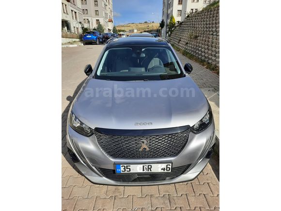 Doktordan  Peugeot 2008- 2022 Model- 1.2 PureTech Allure- Açılabir Panoramik Cam Tavan