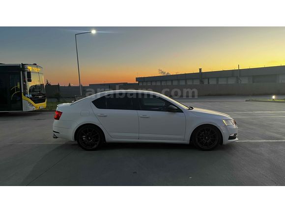 Skoda Octavia 1.6 TDİ DEĞİŞENSİZ!  ACİL