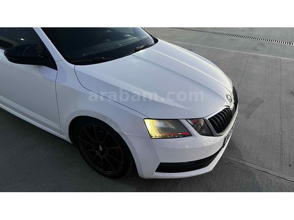 Skoda Octavia 1.6 TDİ DEĞİŞENSİZ!  ACİL