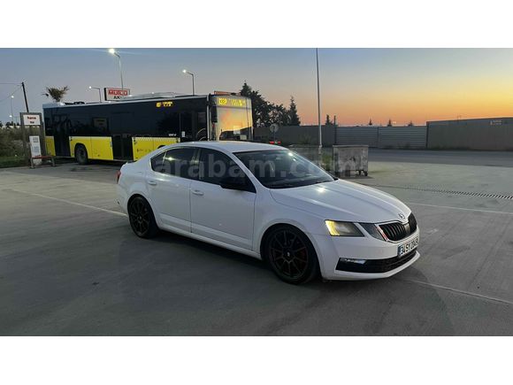 Skoda Octavia 1.6 TDİ DEĞİŞENSİZ!  ACİL