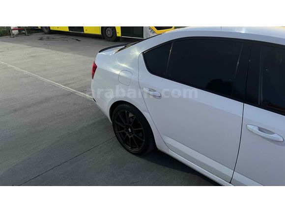 Skoda Octavia 1.6 TDİ DEĞİŞENSİZ!  ACİL
