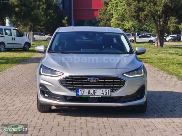 HATASIZ 2025 MODEL FORD FOCUS 1.5 DİZEL 115 BG TİTANYUM STİL