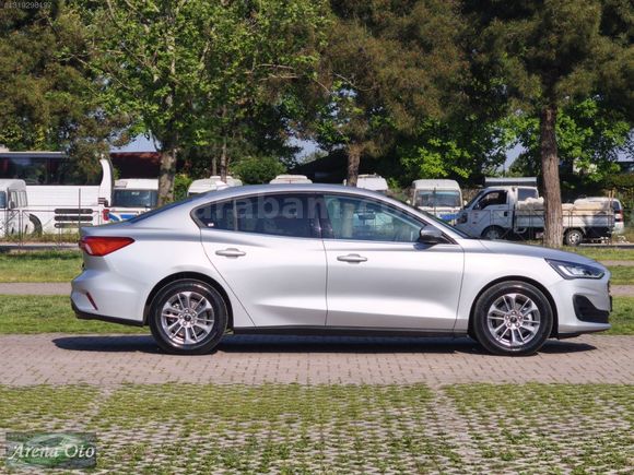 HATASIZ 2025 MODEL FORD FOCUS 1.5 DİZEL 115 BG TİTANYUM STİL