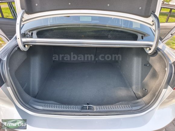 HATASIZ 2025 MODEL FORD FOCUS 1.5 DİZEL 115 BG TİTANYUM STİL