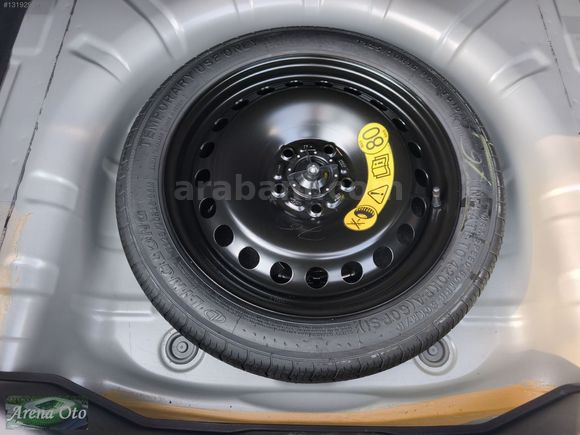 HATASIZ 2025 MODEL FORD FOCUS 1.5 DİZEL 115 BG TİTANYUM STİL