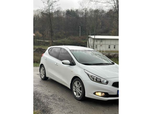 Sahibinden Kia Ceed 1.6 GDI Concept 2014 Model  manueldir