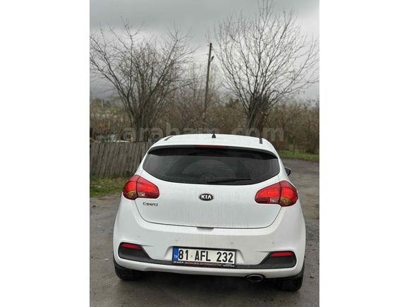 Sahibinden Kia Ceed 1.6 GDI Concept 2014 Model  manueldir