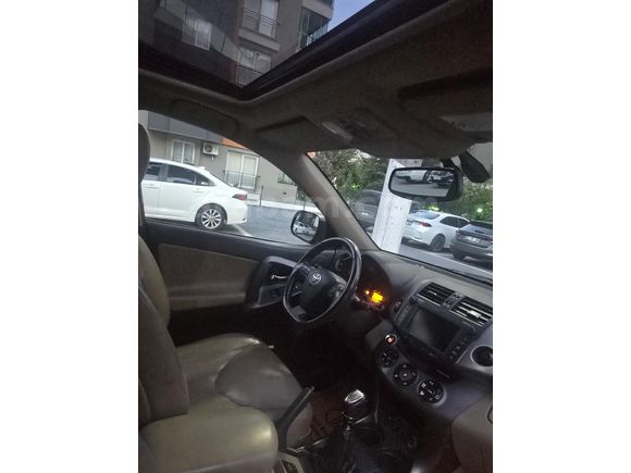 SON 10 YIL TEK KULLANICI ORJİNAL SERVİS BAKIMLI - Toyota RAV4 2.2 D-4D Extra 2011 Model