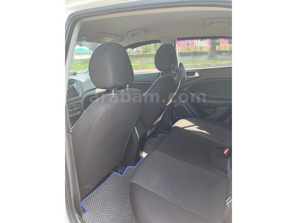 Sahibinden Hyundai i20 1.2 MPI Style 2015 Model 