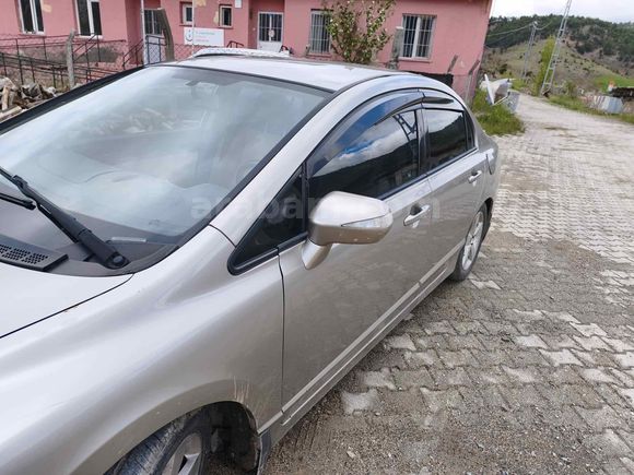 Sahibinden Honda Civic 1.6i VTEC Premium 2007 Model 