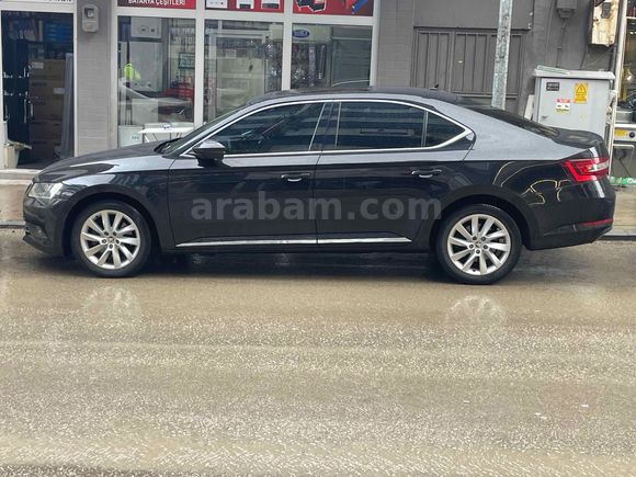 Sahibinden Skoda SuperB 1.6 TDI Style 2017 Model Karabük 145.000 km Siyah